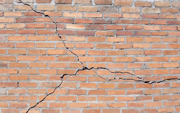 Cracked Brick Repair in Edmonds